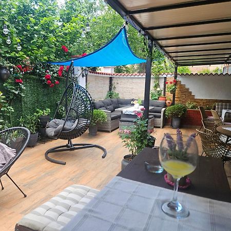 Priyateli - Friends Hotel Veliko Tarnovo Eksteriør billede