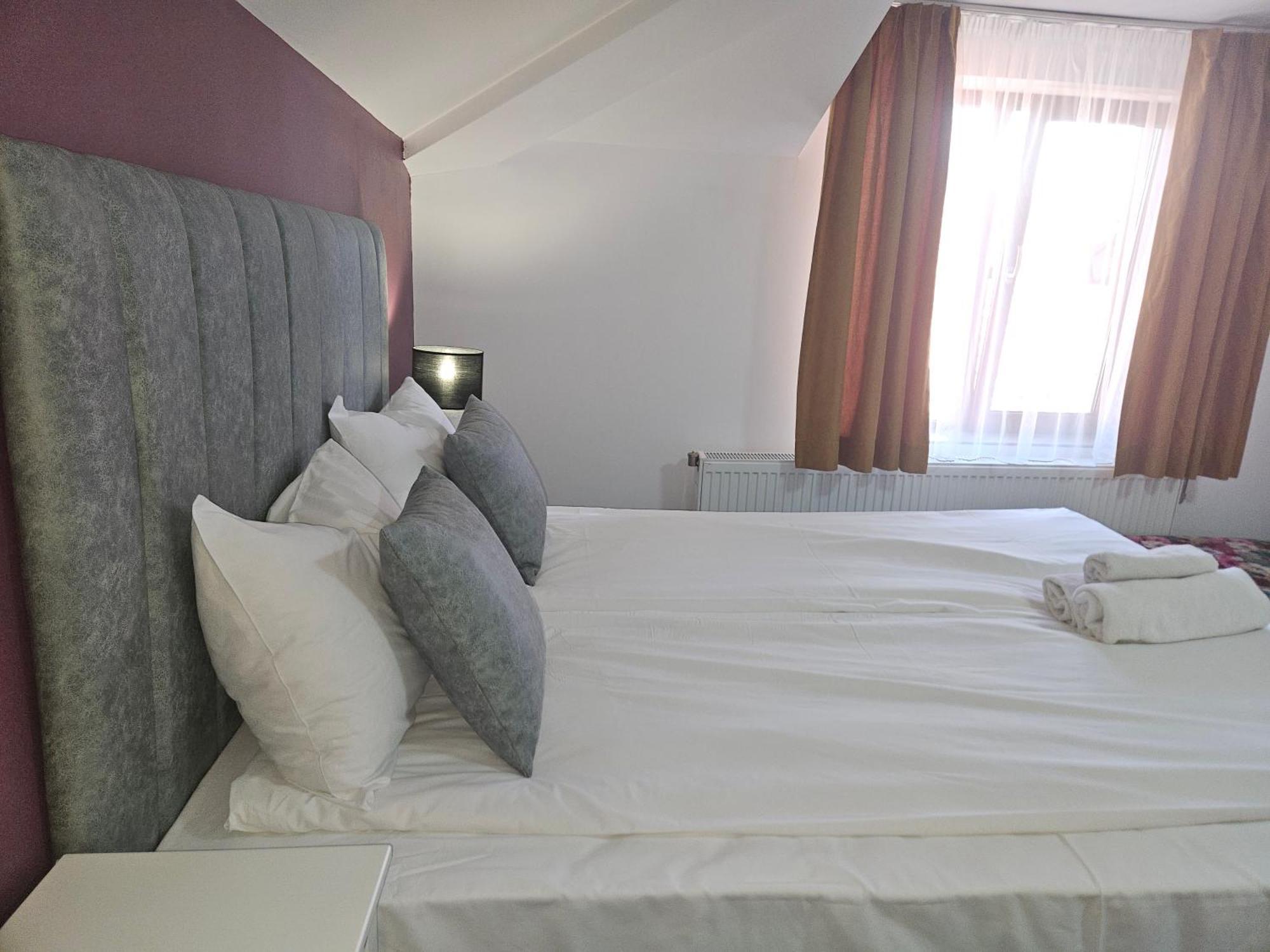 Priyateli - Friends Hotel Veliko Tarnovo Eksteriør billede