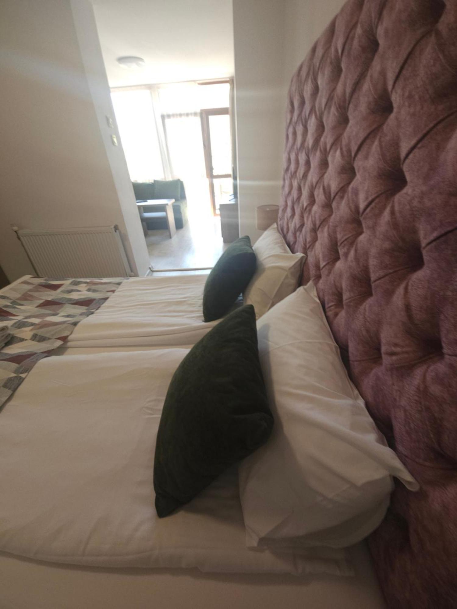 Priyateli - Friends Hotel Veliko Tarnovo Eksteriør billede
