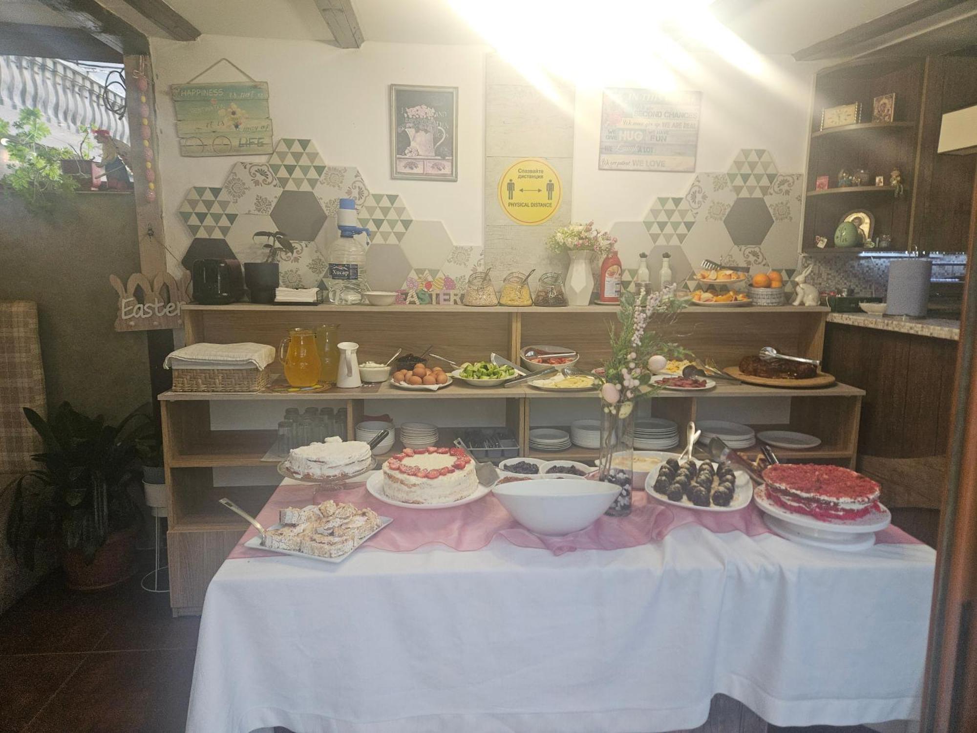 Priyateli - Friends Hotel Veliko Tarnovo Eksteriør billede