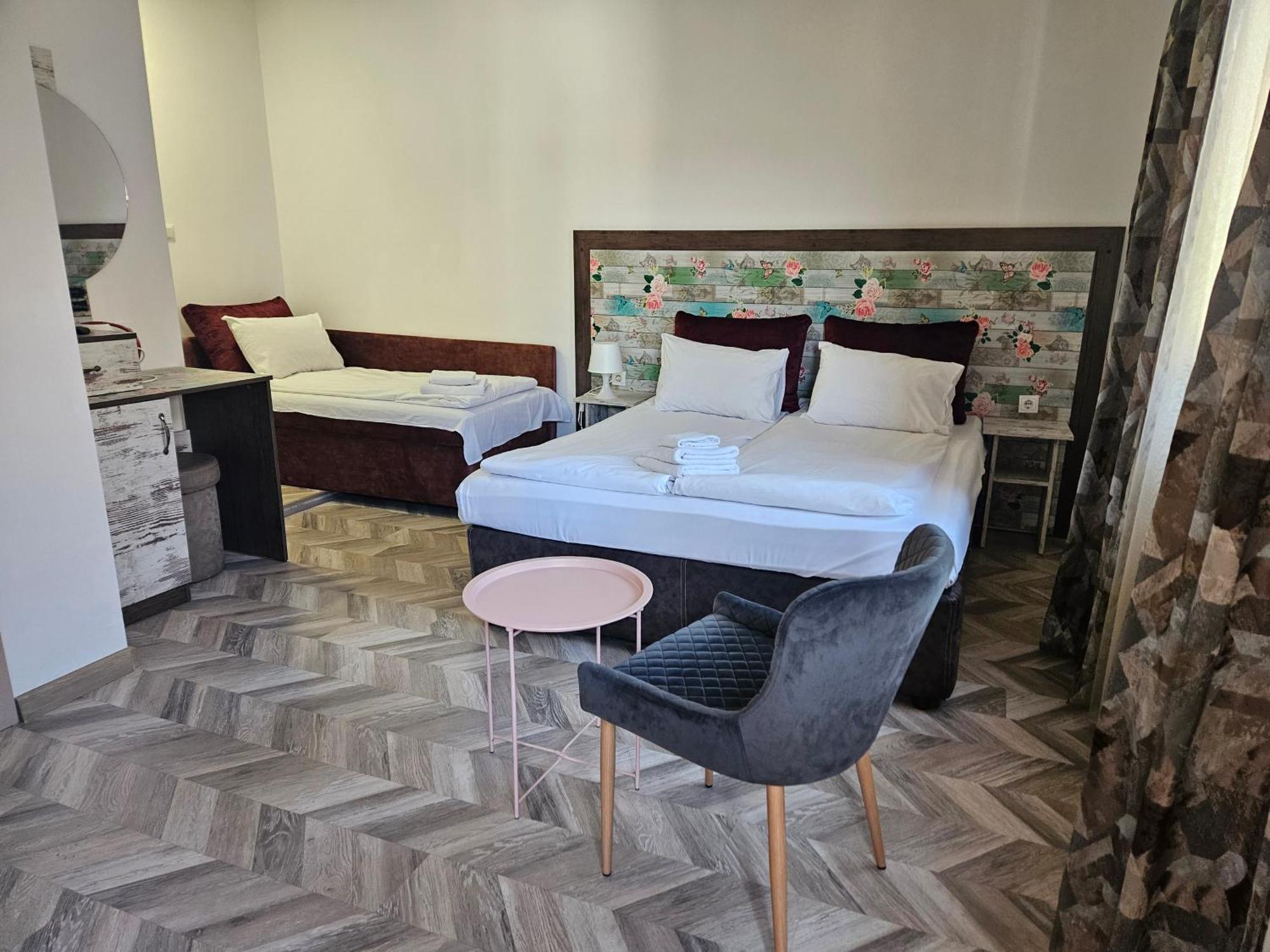 Priyateli - Friends Hotel Veliko Tarnovo Værelse billede