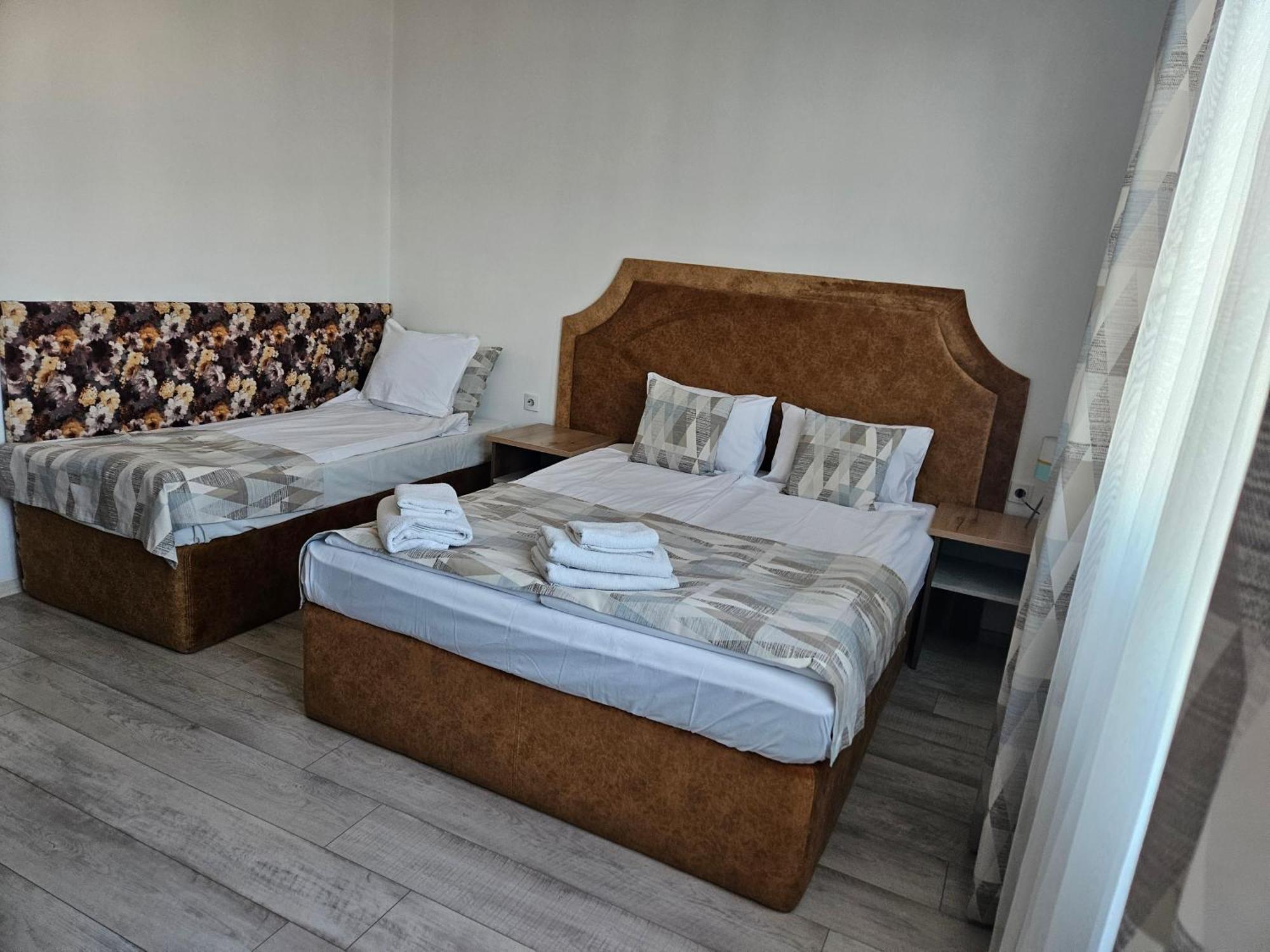 Priyateli - Friends Hotel Veliko Tarnovo Værelse billede