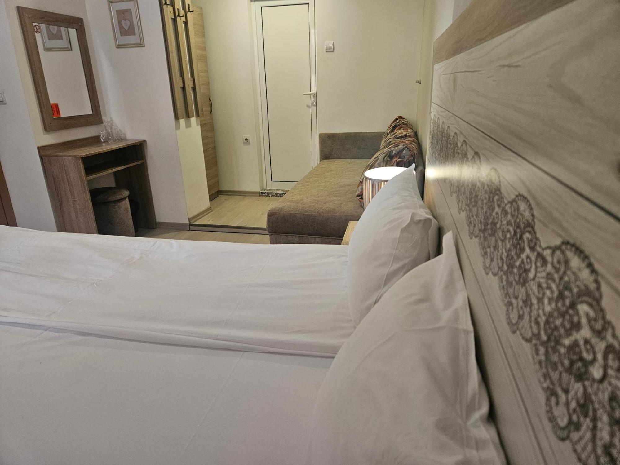 Priyateli - Friends Hotel Veliko Tarnovo Værelse billede