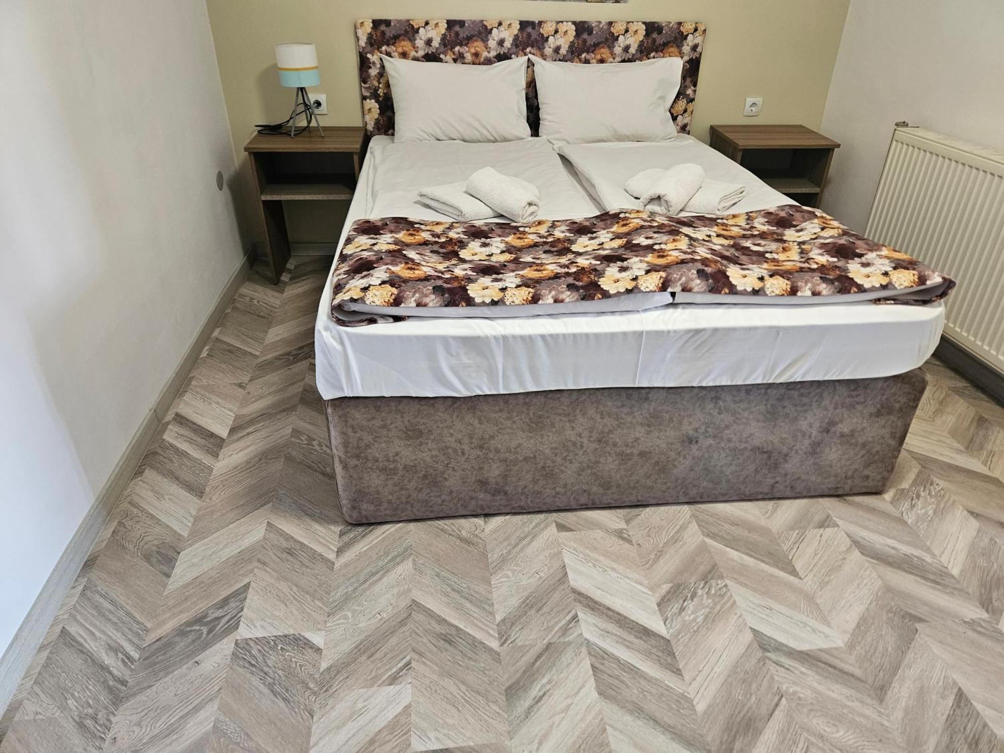 Priyateli - Friends Hotel Veliko Tarnovo Værelse billede