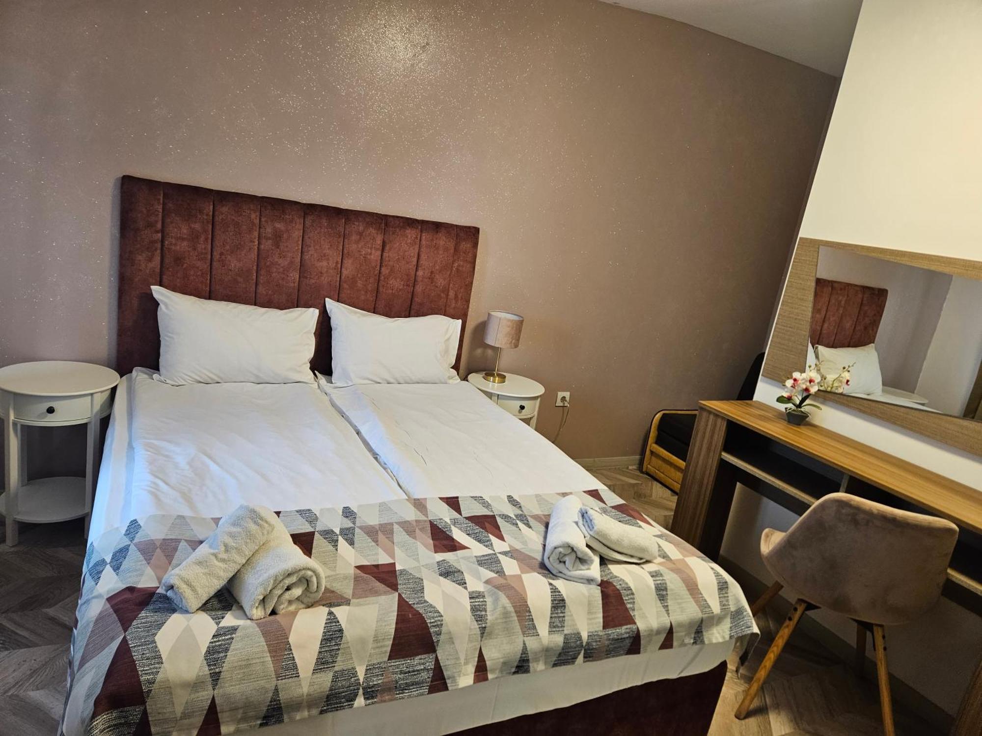 Priyateli - Friends Hotel Veliko Tarnovo Værelse billede