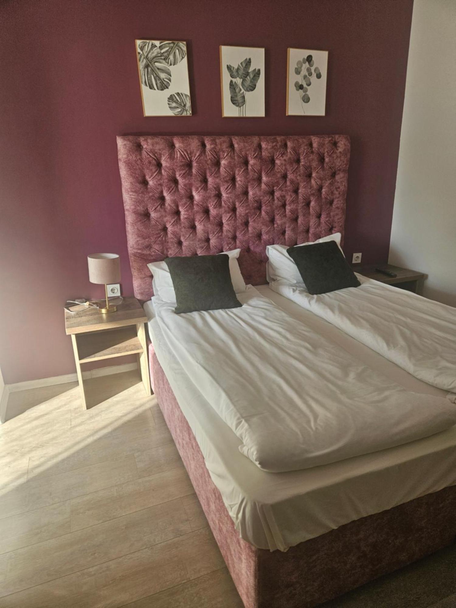 Priyateli - Friends Hotel Veliko Tarnovo Værelse billede
